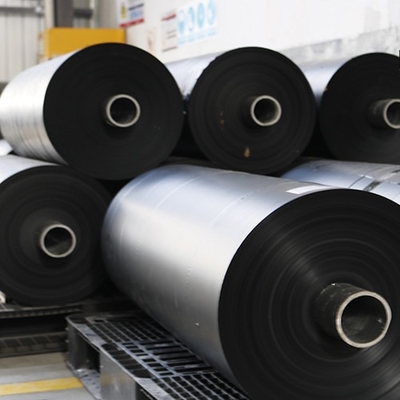 Película de PE laminada cruzada libre de resbalones para la aplicación en membranas impermeables