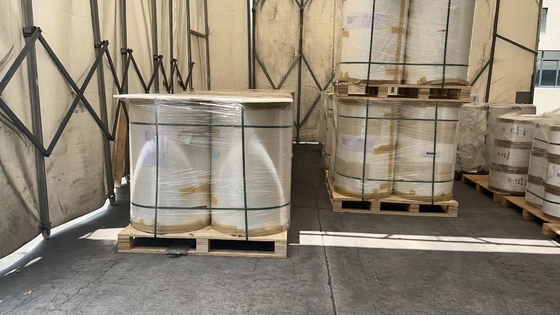 Película de PE laminada cruzada libre de resbalones para la aplicación en membranas impermeables