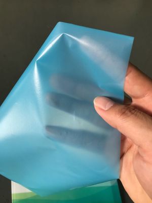 Película azul del lanzamiento del micrón 0.04m m PE del uso 40 de las cintas autas-adhesivo del color