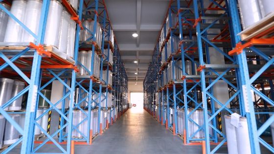 Película HDPE laminada sin deslizamiento para un rendimiento fiable en anchos de 100 mm a 1100 mm