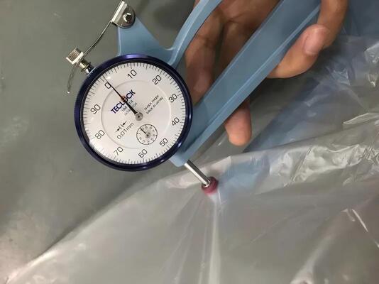 Película perforada de HDPE térmica de 7 micras para SBS Modificadas de bitúmen, membranas impermeables para SBS y APP